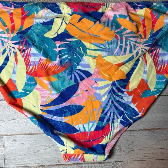Floral Bikini Bottom Blue Red Yellow Pink Old Navy Woman's Size 4X NWT! - Picture 10 of 16